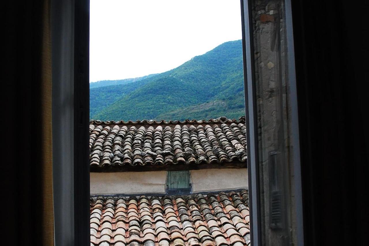 Les Gites D'Intervalles Entrevaux Exteriör bild
